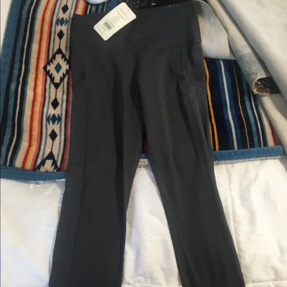 NWT fabletics